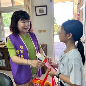 LINE_ALBUM_1141002~訪視大溪國小清寒學童_251010_6