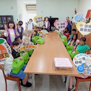 LINE_ALBUM_1141030~訪視憲明國小清寒學童_251103_7