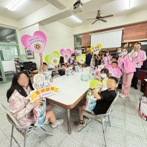 LINE_ALBUM_115424~訪視士敏國小清寒學童_260502_40